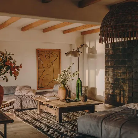 ذا وايلد باي إنتيرني كالافاتيس