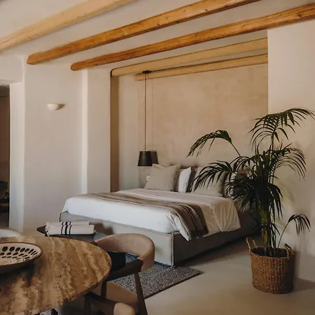 فندق ذا وايلد باي إنتيرني كالافاتيس