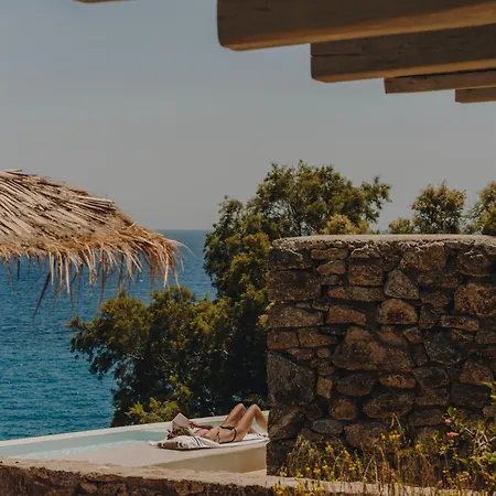 فندق ذا وايلد باي إنتيرني كالافاتيس